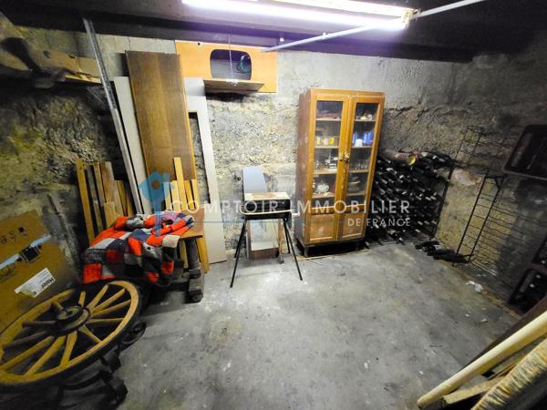 Maison
                                                                                                                                                                                                                                                                                                                        4 pièce(s)                                                                                                                                                                                                          2 chambre(s)                                                                                                                                                                                                          72.61  m²
