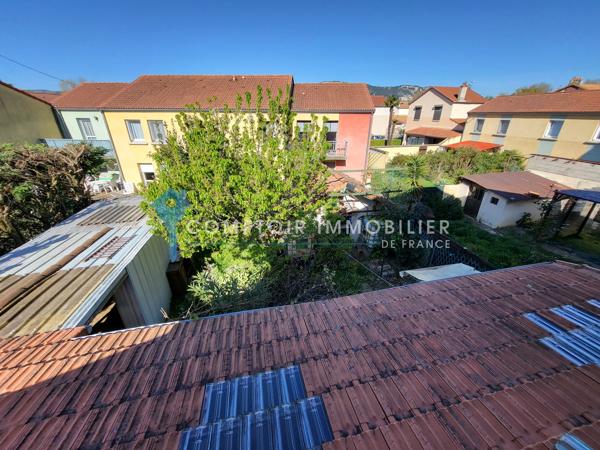 Maison
                                                                                                                                                                                                                                                                                                                        4 pièce(s)                                                                                                                                                                                                          2 chambre(s)                                                                                                                                                                                                          72.61  m²