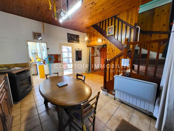 Maison
                                                                                                                                                                                                                                                                                                                        4 pièce(s)                                                                                                                                                                                                          2 chambre(s)                                                                                                                                                                                                          72.61  m²