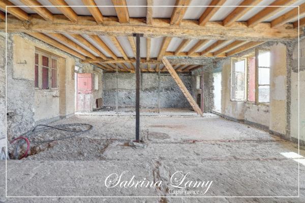 Maison à vendre 2 pièces MONTMIRAIL (51)