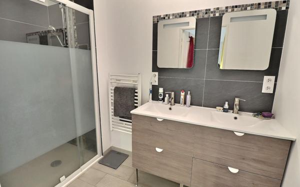 Maison à vendre    5 pièces • 126,05 m2 Marseille 13