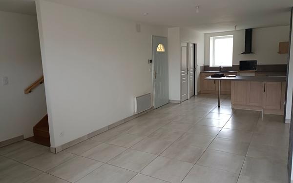 Maison à louer    3 pièces •  Marolles-les-Braults