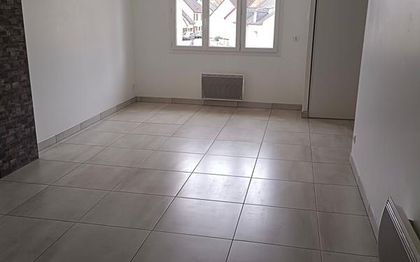 Maison à louer    3 pièces •  Marolles-les-Braults