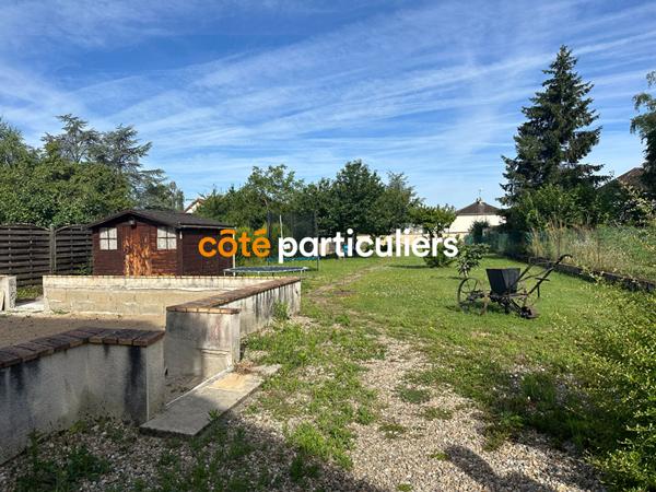 Vente Maison207 m² - 7 Pièces - SAINT AMAND MONTROND (18200)