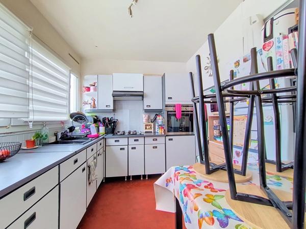 Location                                                      Appartement
                        
                     5 pièces                                         à Limeil-Brévannes
