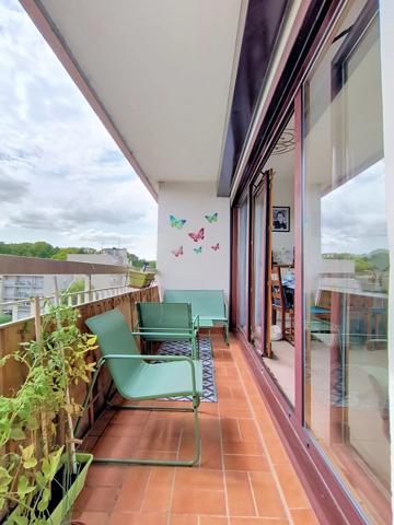 Location                                                      Appartement
                        
                     5 pièces                                         à Limeil-Brévannes