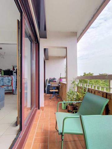 Location                                                      Appartement
                        
                     5 pièces                                         à Limeil-Brévannes