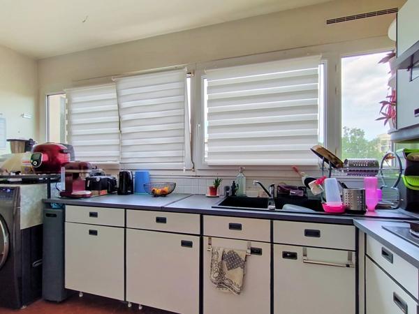 Location                                                      Appartement
                        
                     5 pièces                                         à Limeil-Brévannes
