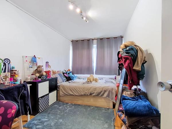 Location                                                      Appartement
                        
                     5 pièces                                         à Limeil-Brévannes