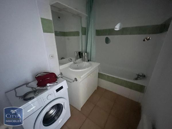 Appartement à louer 2 pièces 42.38m² Nîmes (30000)