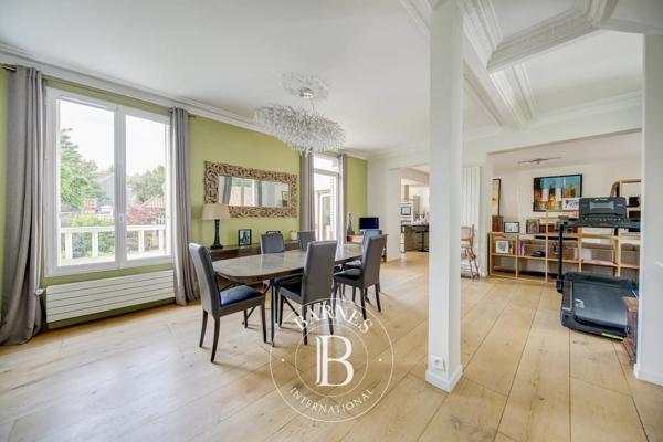 Versailles, Maison 7 Chambres -  304 m² à vendre