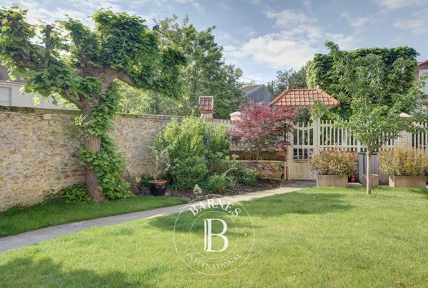 Versailles, Maison 7 Chambres -  304 m² à vendre