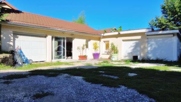 Terrain de 687 m²