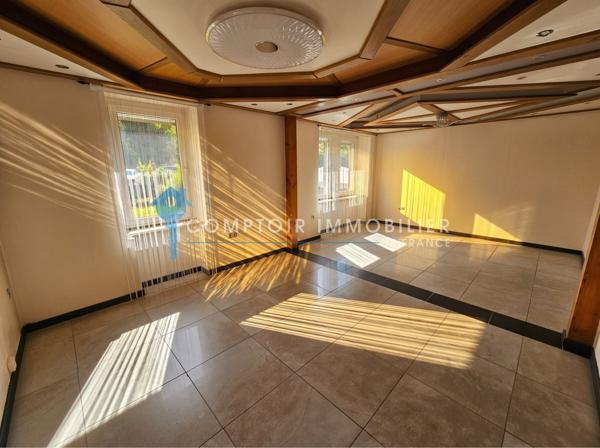 Maison
                                                                                                                                                                                                                                                                                                                        6 pièce(s)                                                                                                                                                                                                          3 chambre(s)                                                                                                                                                                                                          160  m²