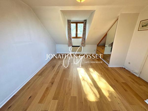 Poissy: Propriété familiale sur l'Ile de Migneaux 9pcs - 4ch - 262m² sur 1005m² de terrain