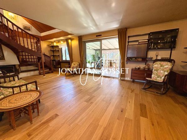 Poissy: Propriété familiale sur l'Ile de Migneaux 9pcs - 4ch - 262m² sur 1005m² de terrain