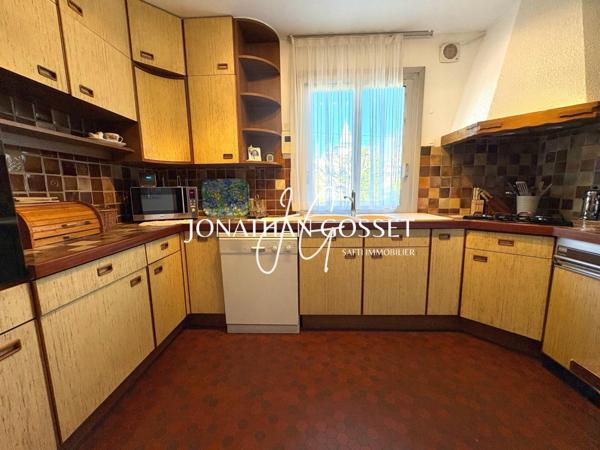 Poissy: Propriété familiale sur l'Ile de Migneaux 9pcs - 4ch - 262m² sur 1005m² de terrain