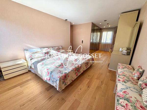 Poissy: Propriété familiale sur l'Ile de Migneaux 9pcs - 4ch - 262m² sur 1005m² de terrain