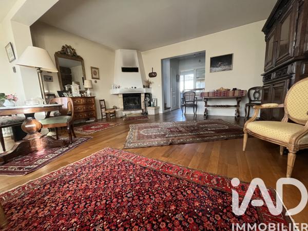Maison à vendre 9 pièces 132 m² Saint-Leu-la-Forêt