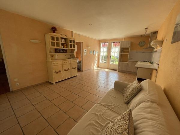 Maison à vendre |  Pomarez |  7 pièces | 216 m²