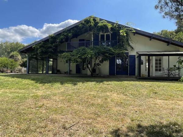 Maison à vendre |  Pomarez |  7 pièces | 216 m²