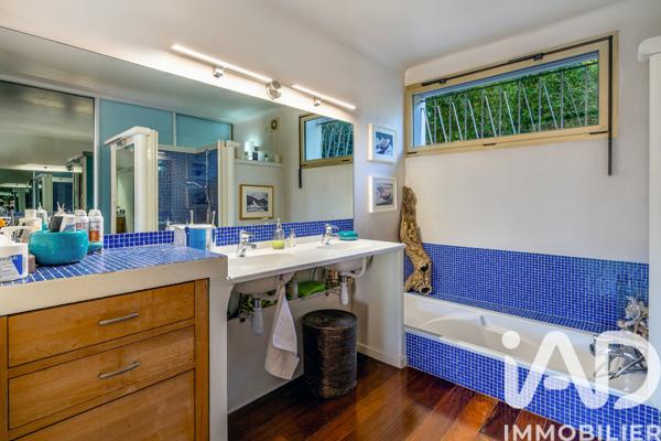 Maison à vendre 8 pièces 234 m² Aubagne