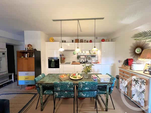 Appartement F3 à vendre  3 pièces - 68 m2 COGOLIN - 83