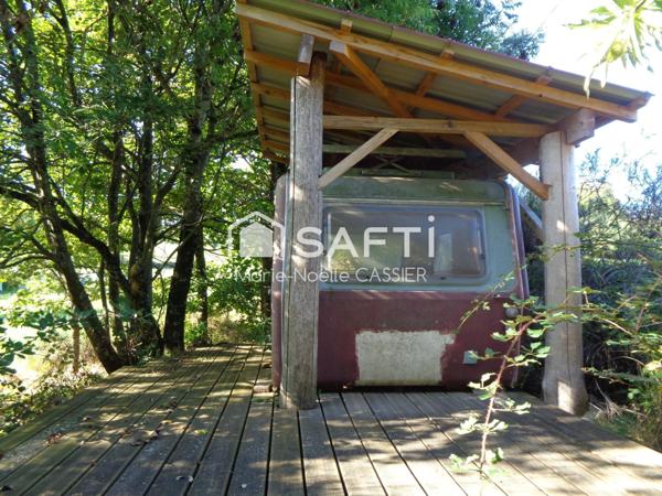 Rare : Maison en pierres dans environnement bucolique