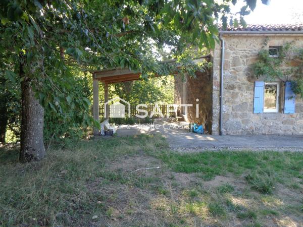 Rare : Maison en pierres dans environnement bucolique