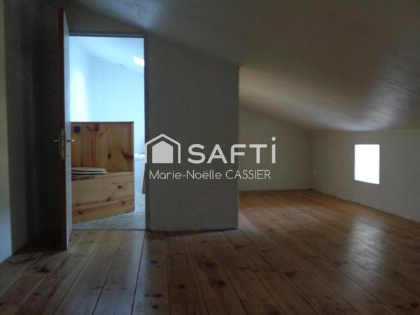 Rare : Maison en pierres dans environnement bucolique