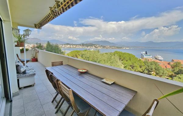 AJACCIO Superbe T4 90m² vue mer Ajaccio (20000)