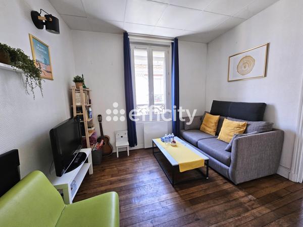 Immeuble
         8 pièces
        - 120 m² 585 000 € *