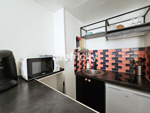 Immeuble
         8 pièces
        - 120 m² 585 000 € *