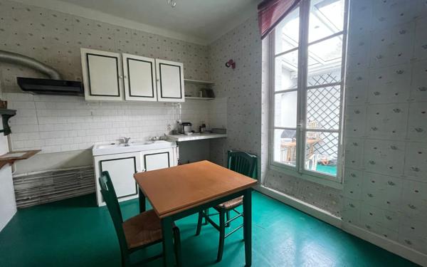 Immeuble à vendre    4 pièces • 140 m2 Aire-sur-l'Adour