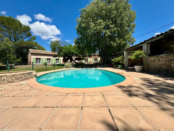 Maison Nimes 6 pièce(s) 180 m2