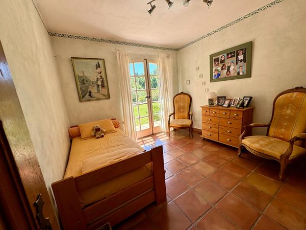 Maison Nimes 6 pièce(s) 180 m2