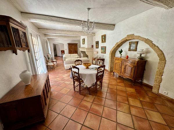 Maison Nimes 6 pièce(s) 180 m2