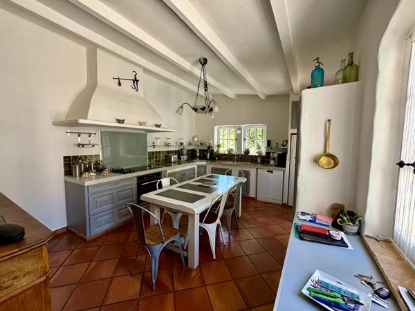 Maison Nimes 6 pièce(s) 180 m2