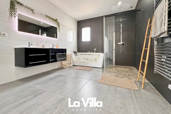 Monteux (84170) Maison Monteux 5 pièce(s) 185 m2