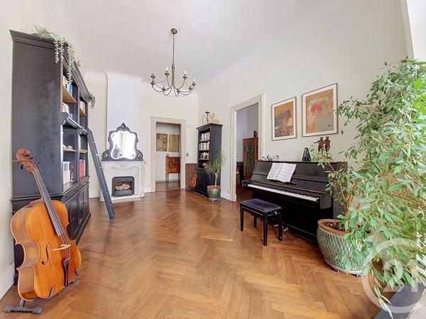 Appartement F8 à vendre  8 pièces - 185,52 m 2   SETE  - 34
