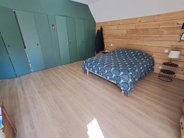 Maison 10 pièce(s) 6 chambre(s) 195 m²