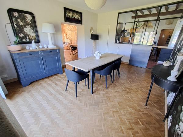 Maison 10 pièce(s) 6 chambre(s) 195 m²