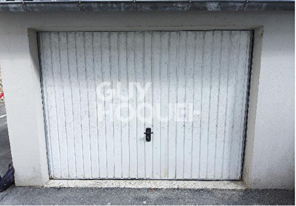 A louer - Garage fermé - Quartier St Louis - HIA à BREST