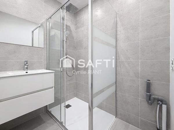 T4 rénové 76 m² – Terrasse – 2 parkings – Petite copropriété