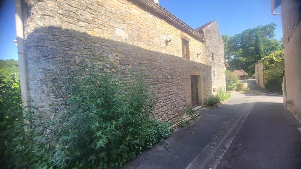 Lot de deux petites maisons en pierres, joli potentiel !