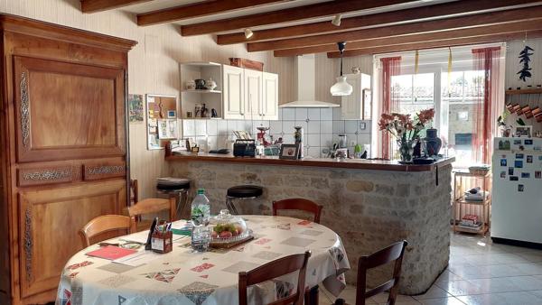 Vente Maison 6 pièces 163 m2 à Saint-Hilaire-la-Palud