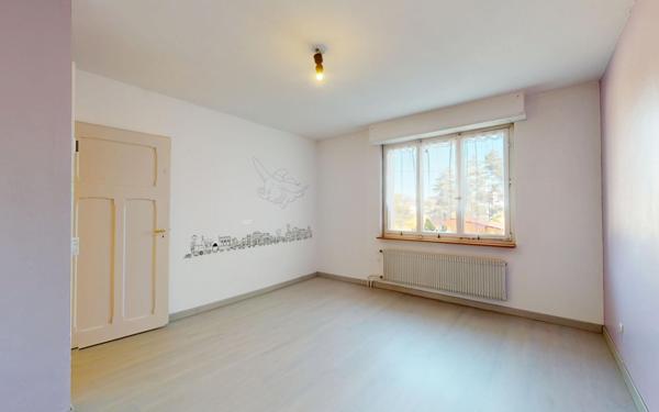 Maison à vendre    6 pièces •  Village-Neuf