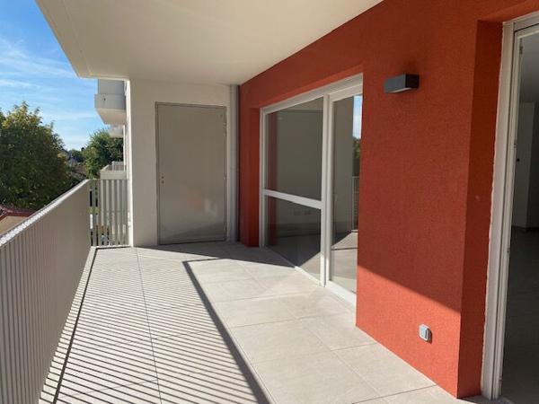 Appartement centre village 4 pièce(s) 88.60 m2 + loggia 13.50 m²