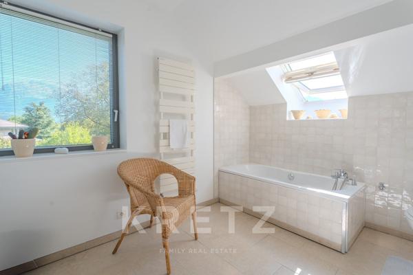 Sévrier Maison 8 pièces à 300 mètres du Lac d'Annecy avec vue sur la Tournette