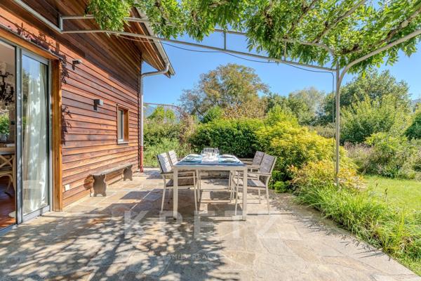 Sévrier Maison 8 pièces à 300 mètres du Lac d'Annecy avec vue sur la Tournette